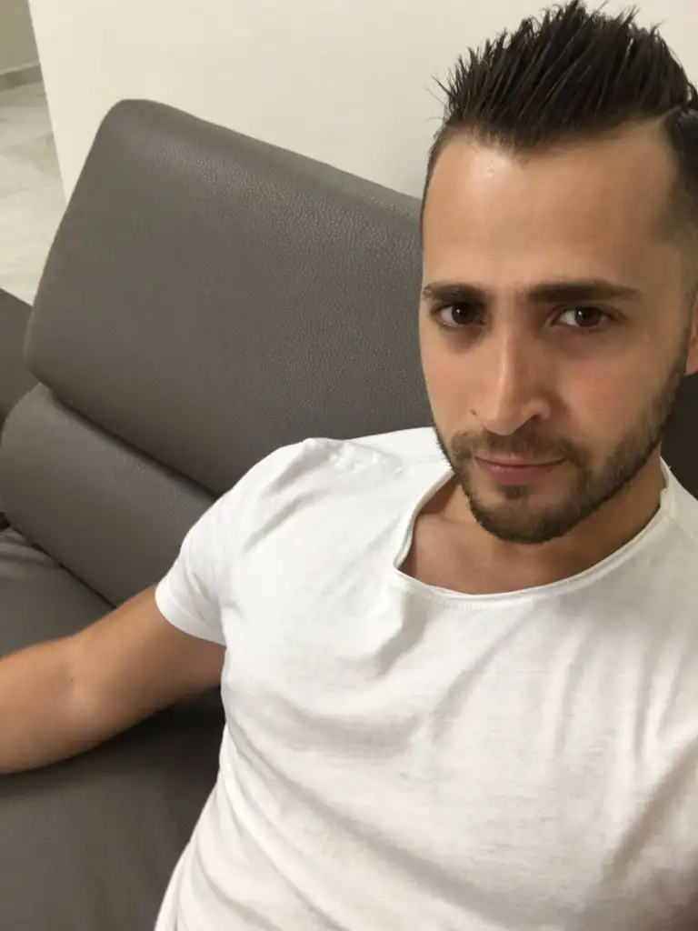 انطونيو سليمان مع جارته